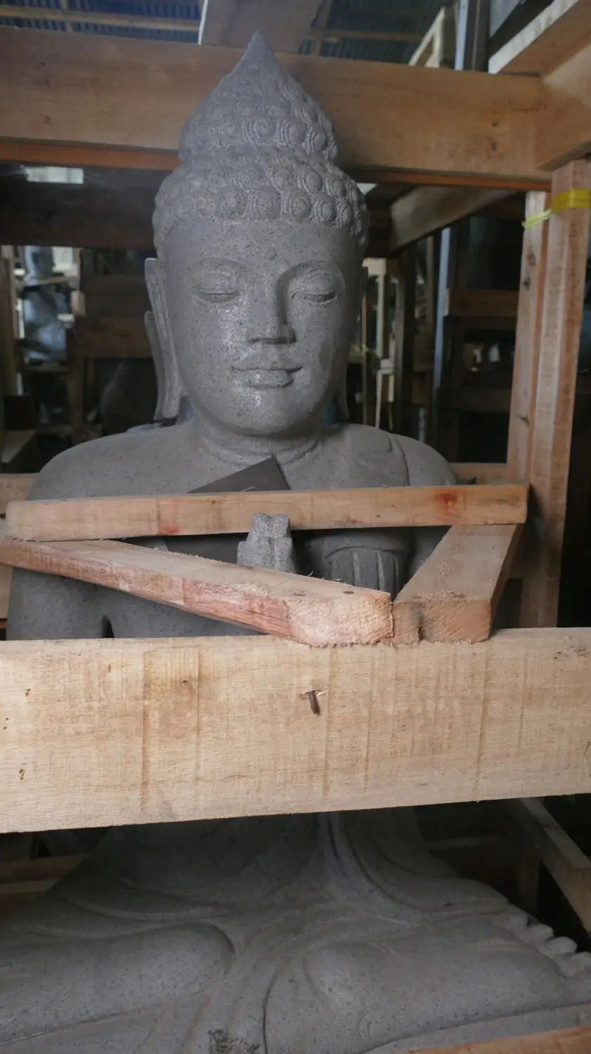  Product image 5 of the product “Seated Buddha, position Namaste, 100cm high riverstone ”